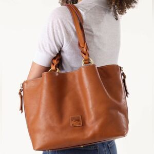 Dooney & Bourke Large Zip Barlow Florentine Leather Tote In Chestnut